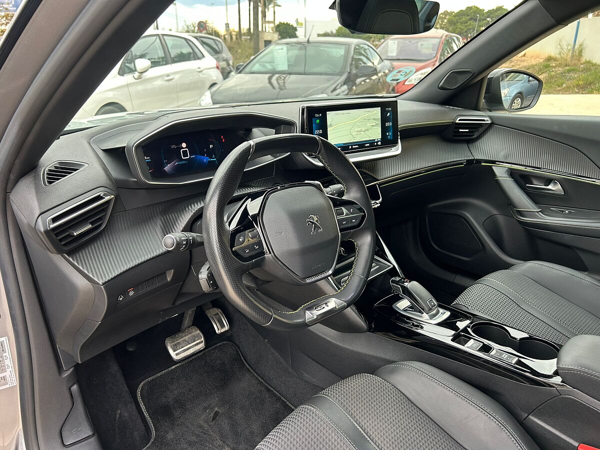 PEUGEOT 2008 GT LINE 1.2 E-THP AUTO SPANISH LHD IN SPAIN 30K 1 OWNER SUPERB 2021